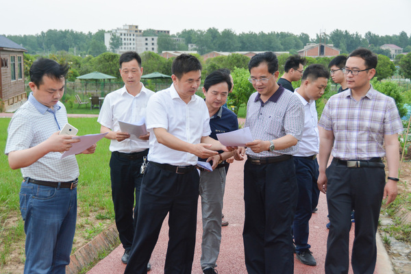 信阳市社科联主席杨万福,固始县委常委宣传部长彭爌等一行来永和开心